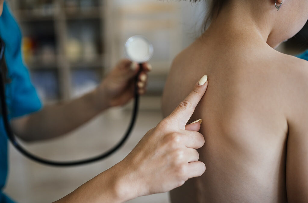 Scoliosis in kids/teens: when to evaluate and what to expect
