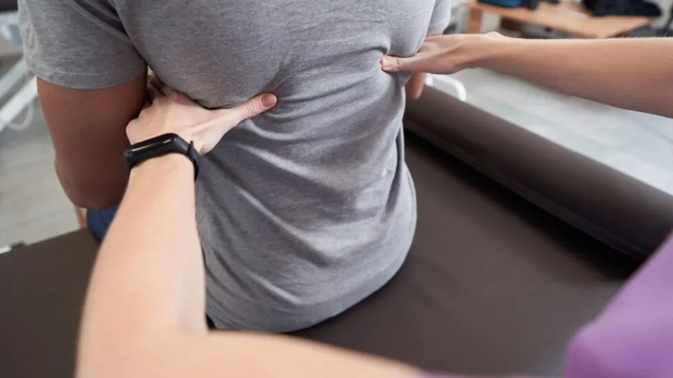Mid-Back Aches After Sitting: Small Changes That Help