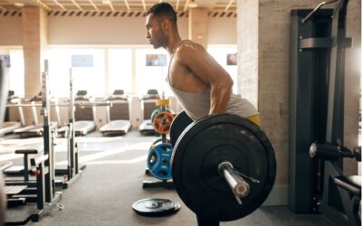 Lifters at the Gym: Form Cues that Protect Your Back