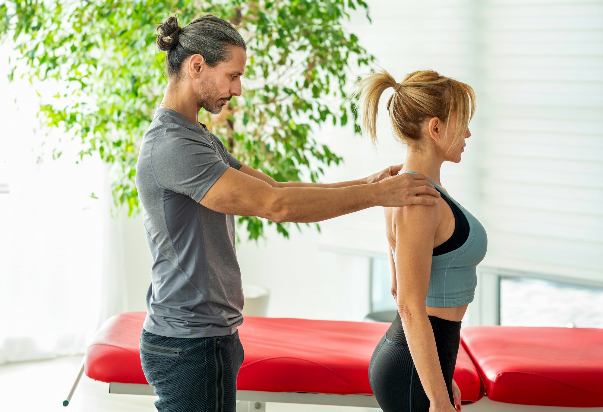 chiropractor family chiro