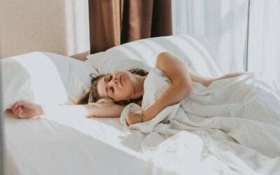 Sleeping positions for neck and back pain: what helps most
